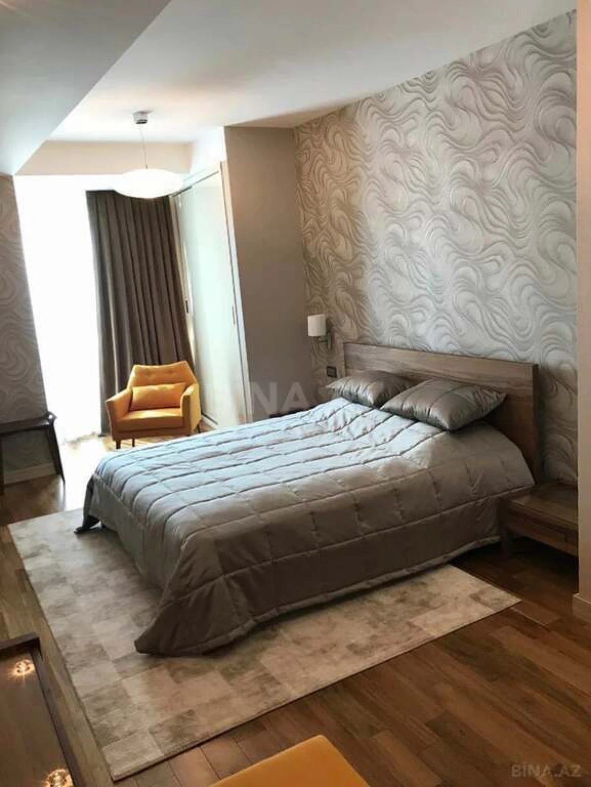 Kirayə verilir 4 otaqlı mənzil 365 m²