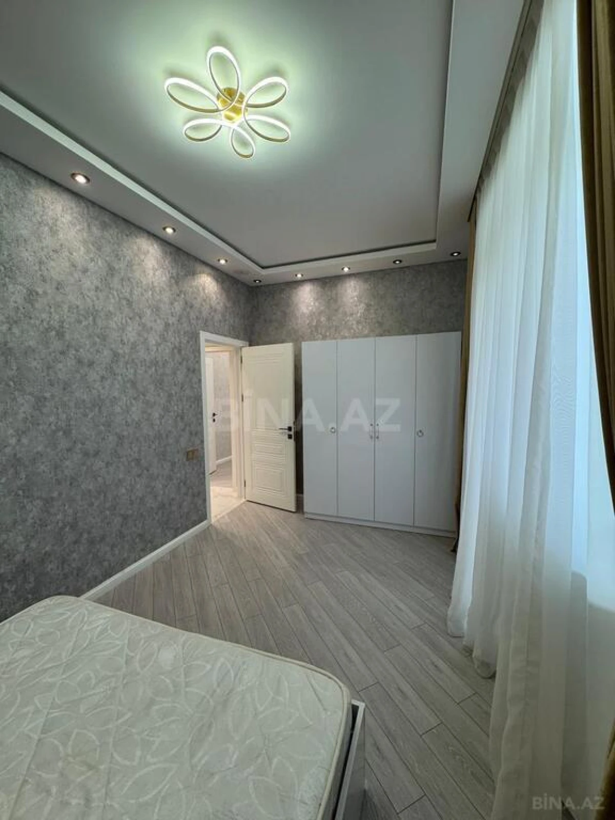 Kirayə verilir 3 otaqlı mənzil 90 m²