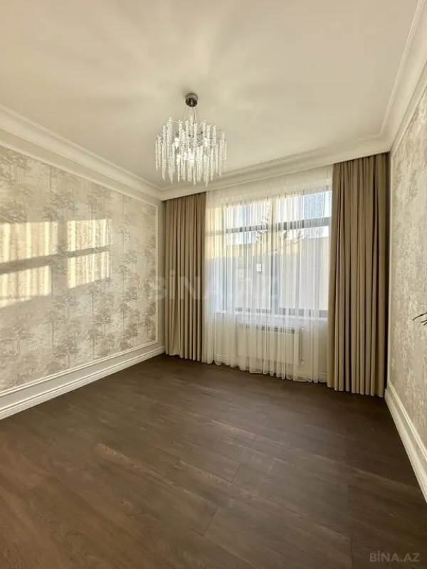 Satılır 6 otaqlı həyət evi 350 m²