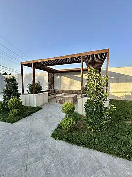 Satılır 6 otaqlı həyət evi 350 m²