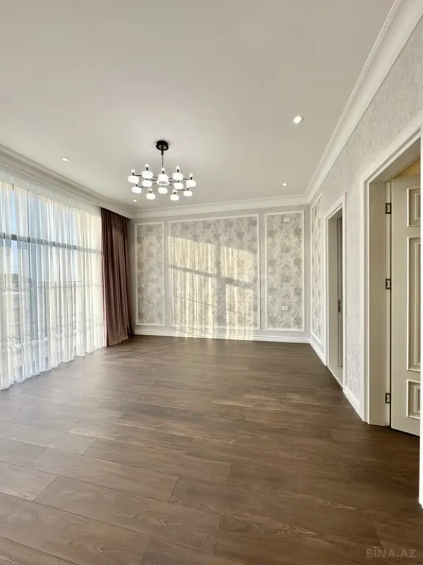 Satılır 6 otaqlı həyət evi 350 m²
