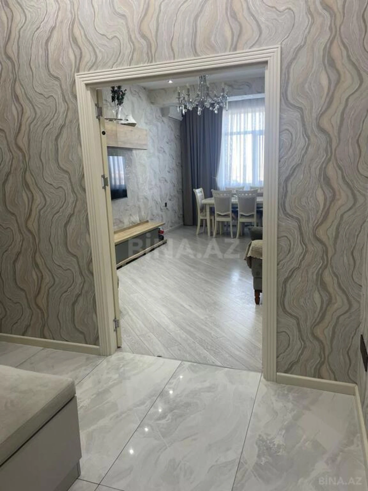 Satılır 3 otaqlı mənzil 108 m²