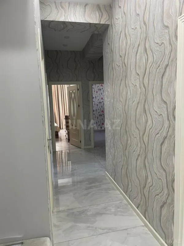 Satılır 3 otaqlı mənzil 108 m²