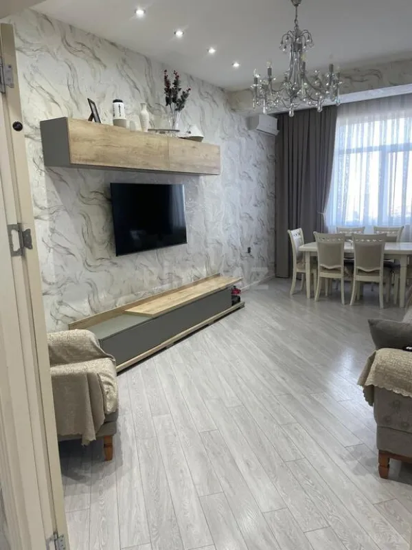 Satılır 3 otaqlı mənzil 108 m²
