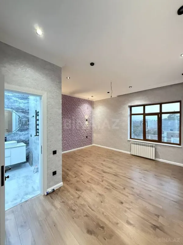 Satılır 5 otaqlı həyət evi 285 m²