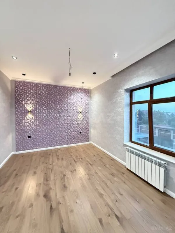 Satılır 5 otaqlı həyət evi 285 m²