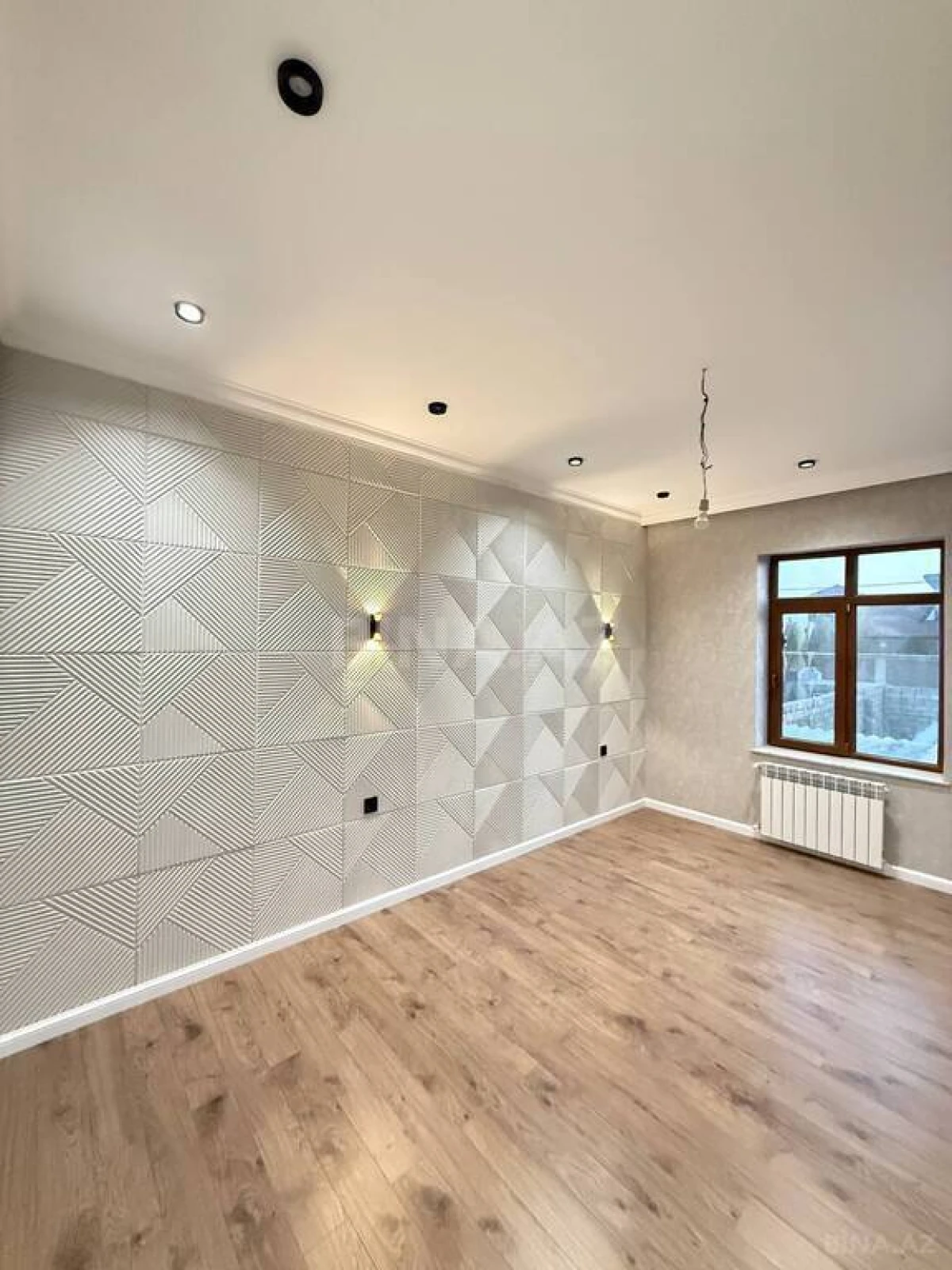 Satılır 5 otaqlı həyət evi 285 m²