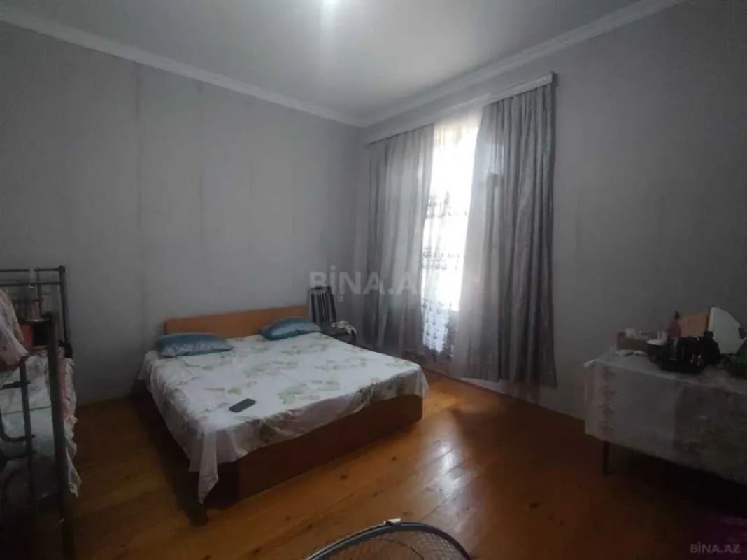 Satılır 5 otaqlı həyət evi 140 m²