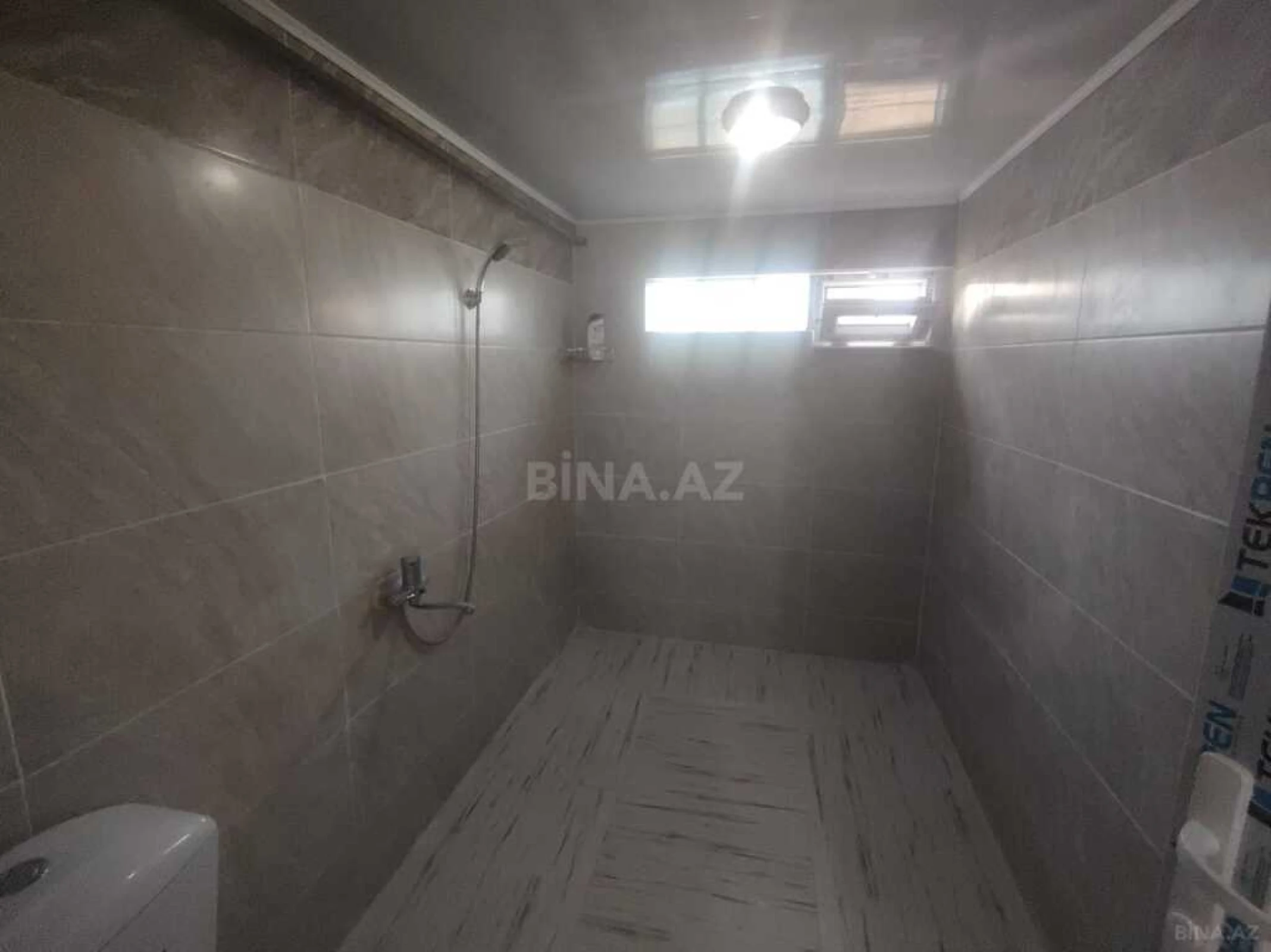 Satılır 5 otaqlı həyət evi 140 m²