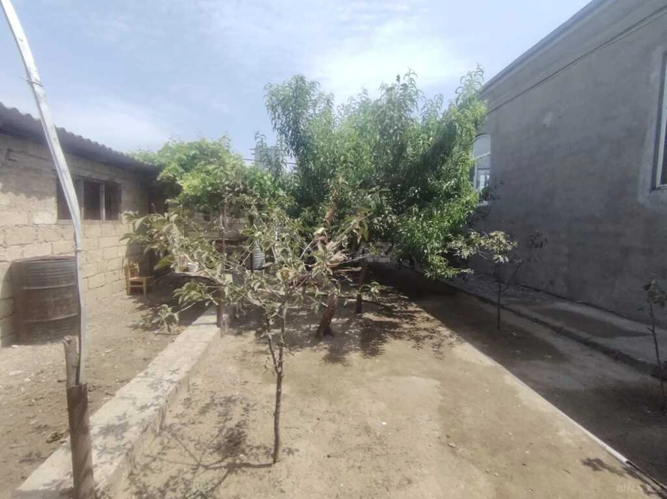 Satılır 5 otaqlı həyət evi 140 m²