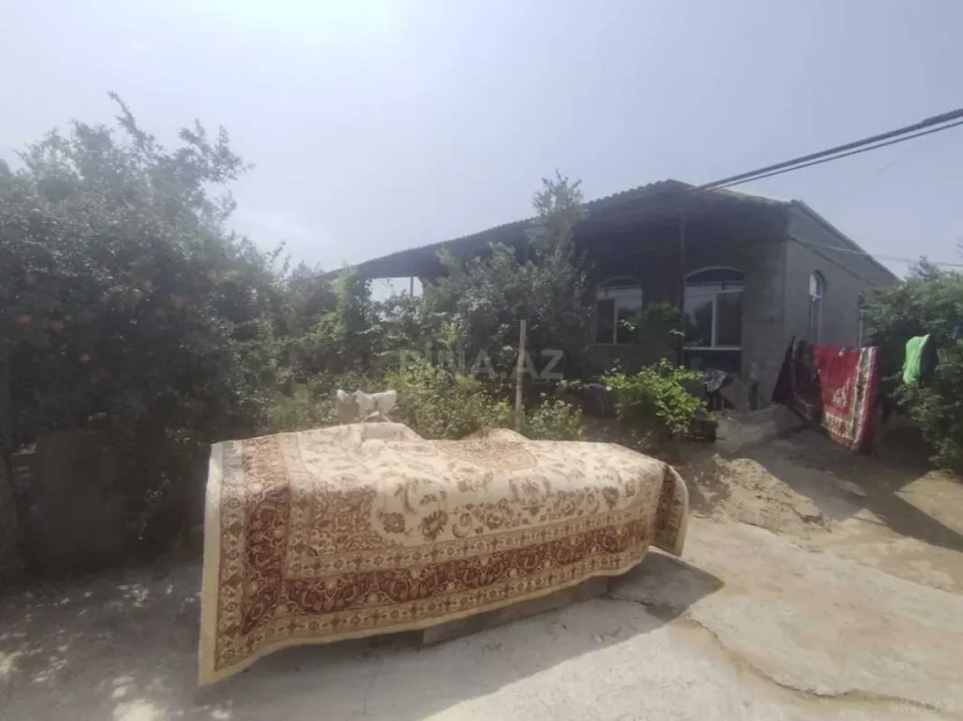 Satılır 5 otaqlı həyət evi 140 m²