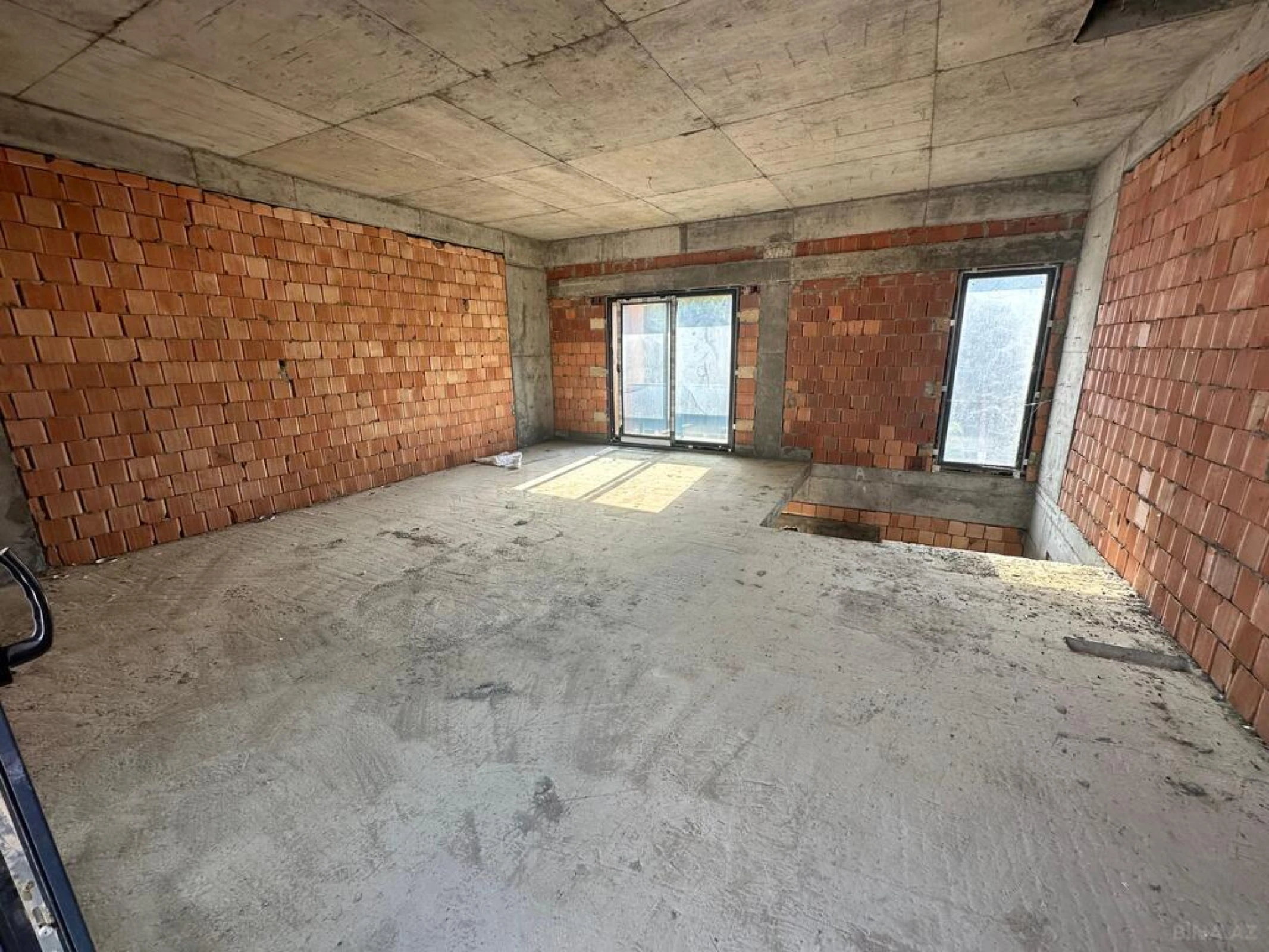 Satılır 3 otaqlı həyət evi 140 m²