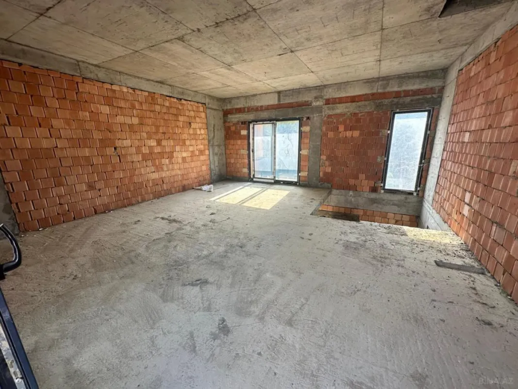 Satılır 3 otaqlı həyət evi 140 m²