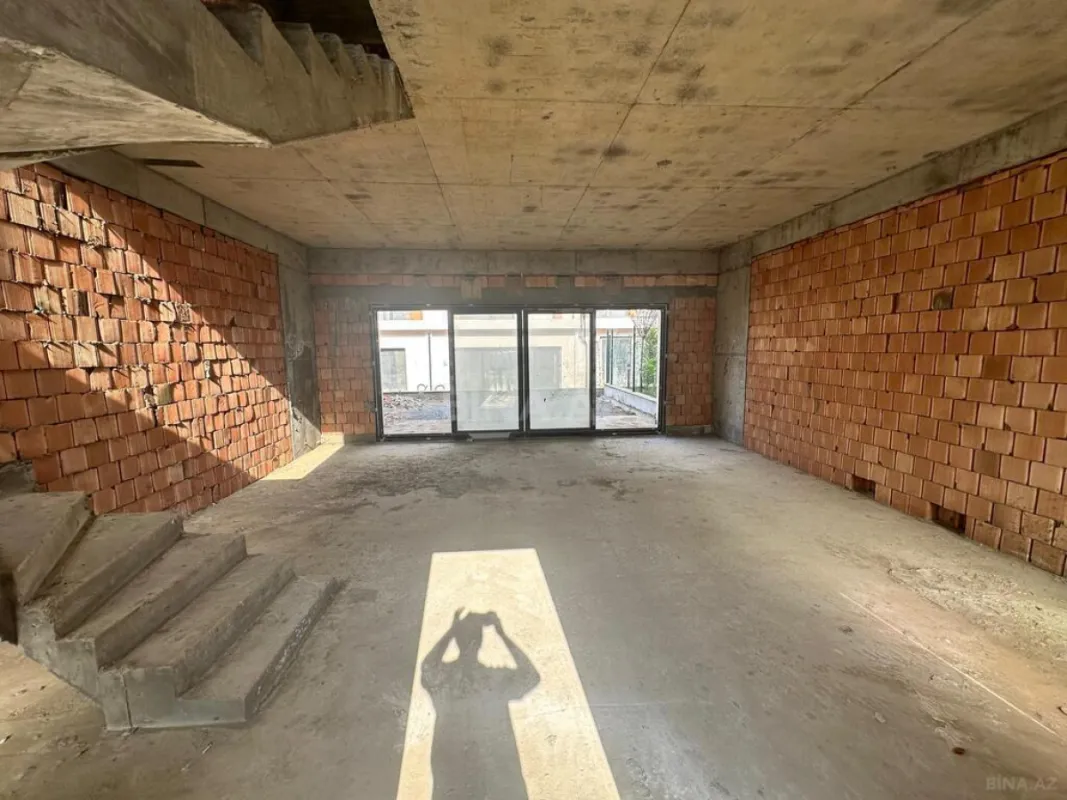 Satılır 3 otaqlı həyət evi 140 m²