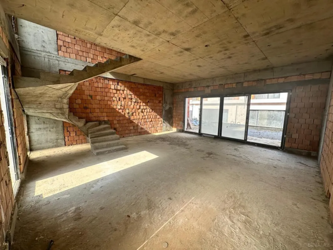 Satılır 3 otaqlı həyət evi 140 m²