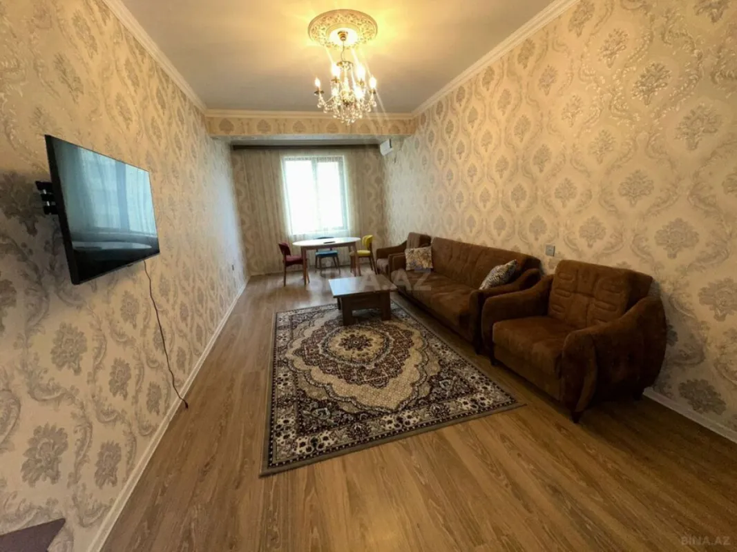 Kirayə verilir 2 otaqlı mənzil 95 m²