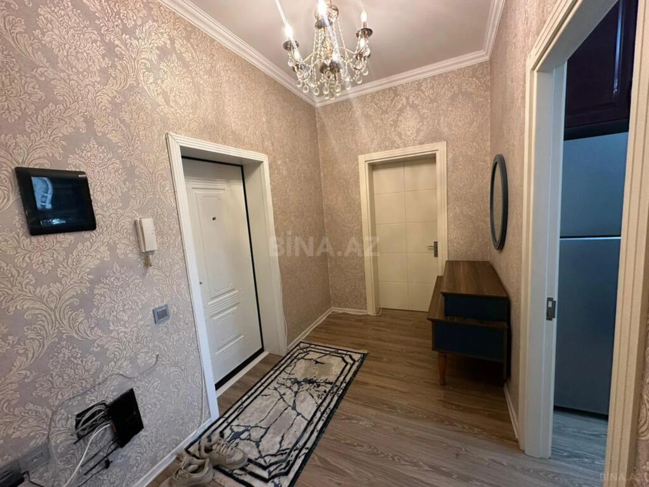 Kirayə verilir 2 otaqlı mənzil 95 m²