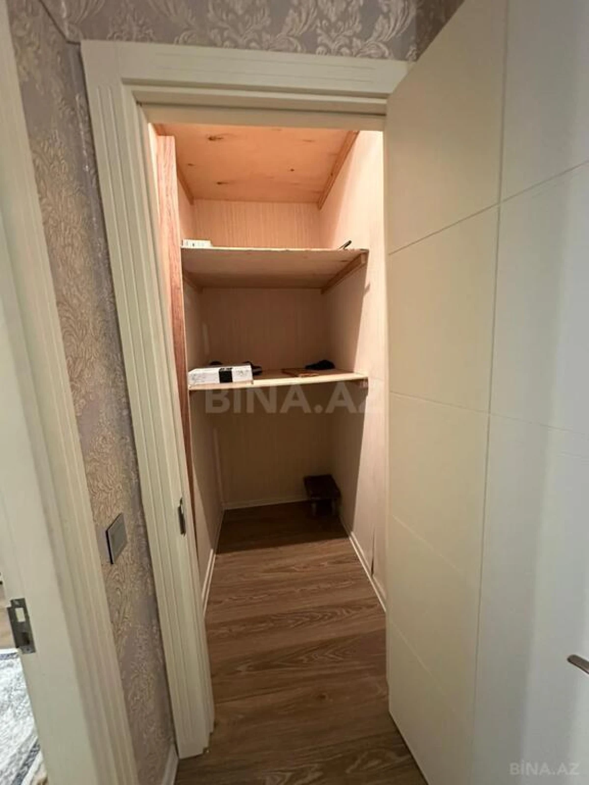 Kirayə verilir 2 otaqlı mənzil 95 m²