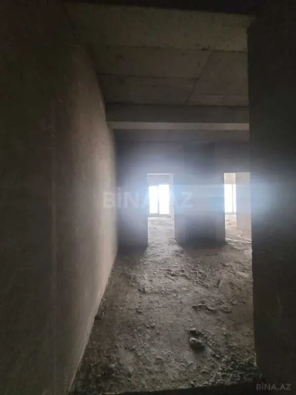 Satılır 3 otaqlı mənzil 157 m²