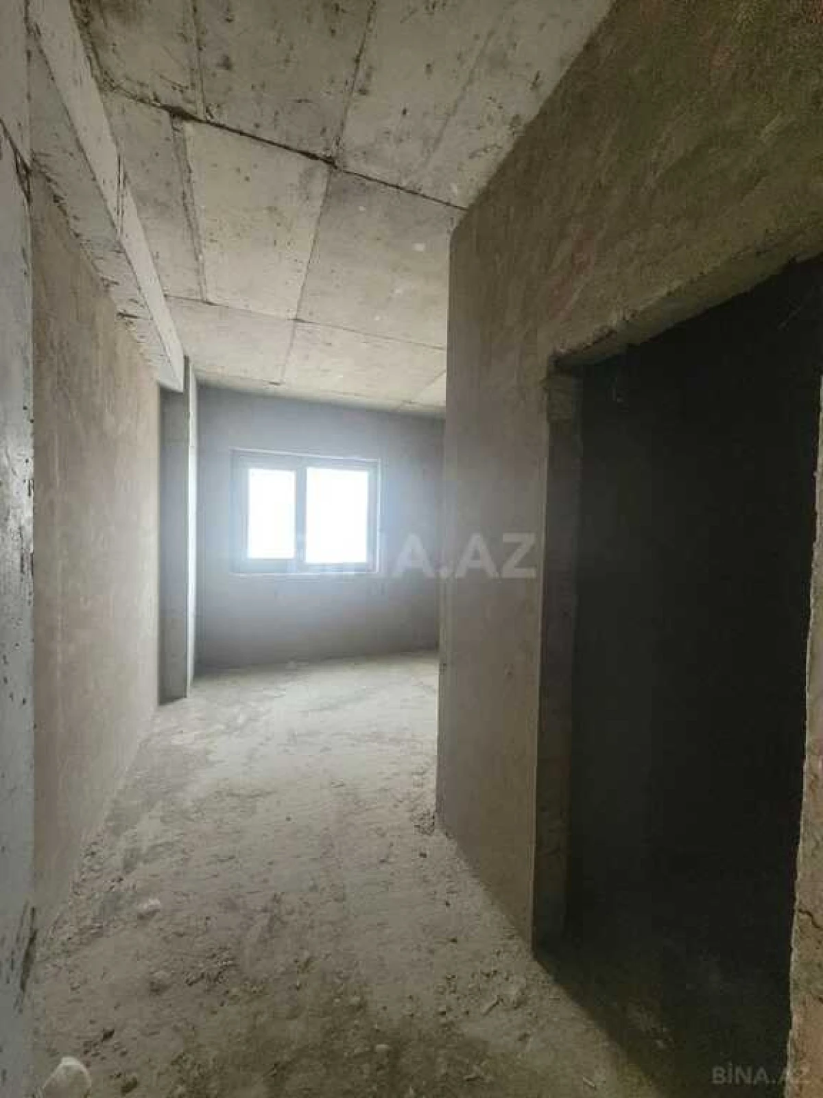 Satılır 3 otaqlı mənzil 157 m²