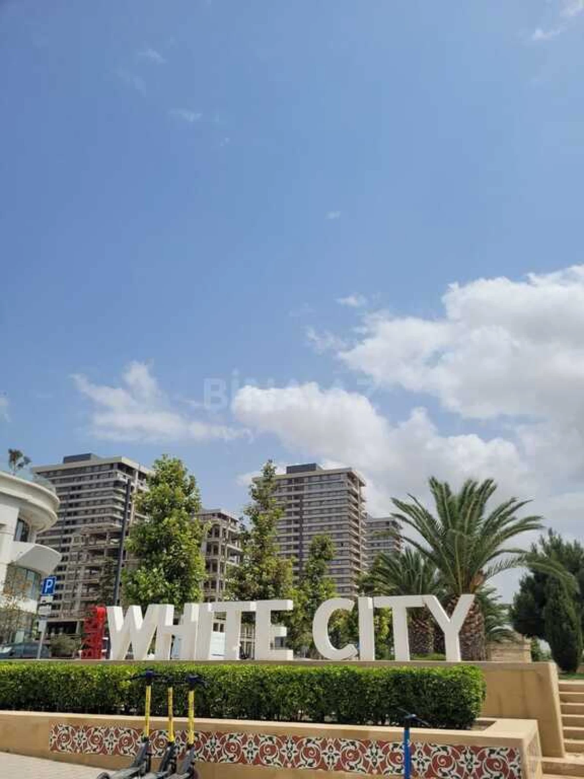 Satılır 3 otaqlı mənzil 157 m²