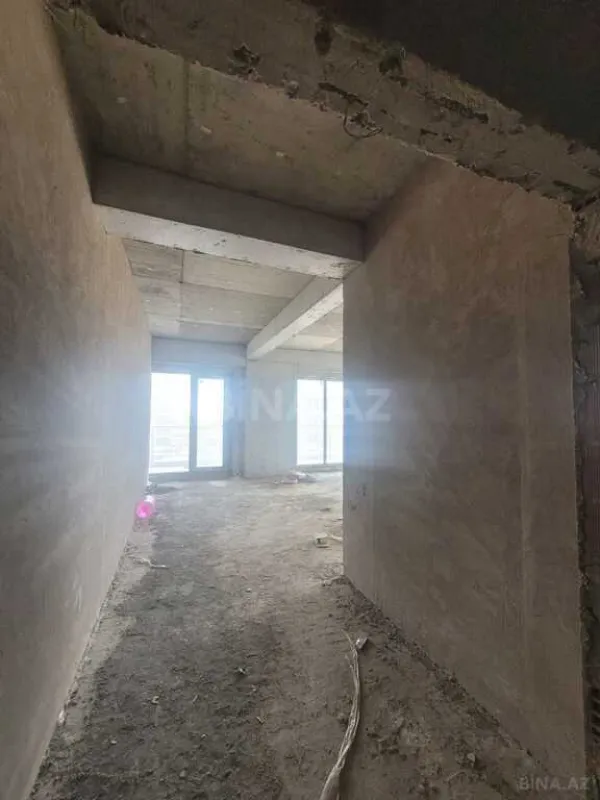Satılır 3 otaqlı mənzil 157 m²