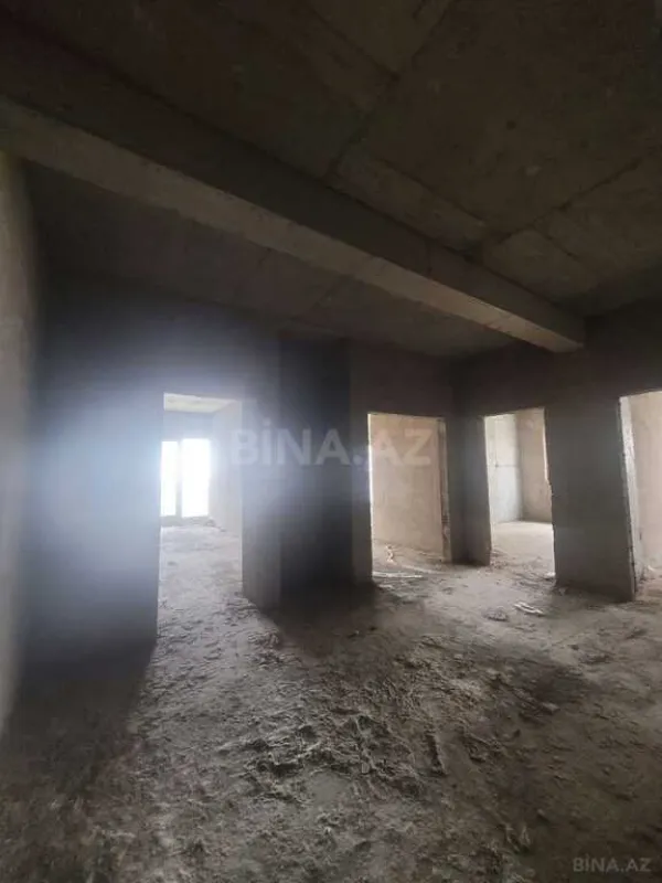 Satılır 3 otaqlı mənzil 157 m²