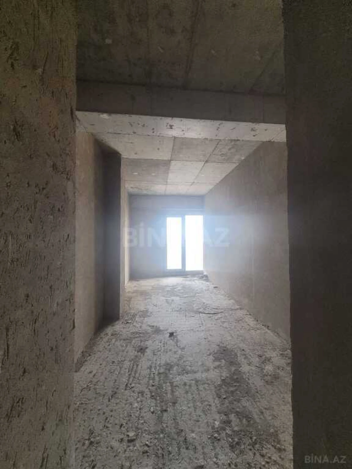 Satılır 3 otaqlı mənzil 157 m²