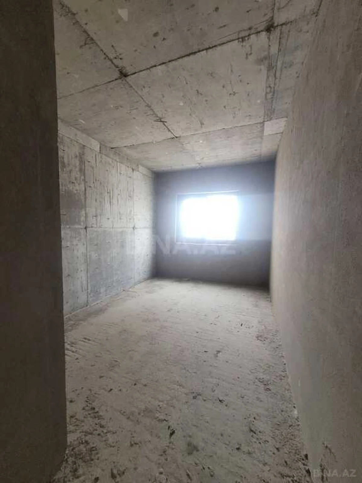 Satılır 3 otaqlı mənzil 157 m²