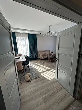 Satılır 7 otaqlı həyət evi 450 m²