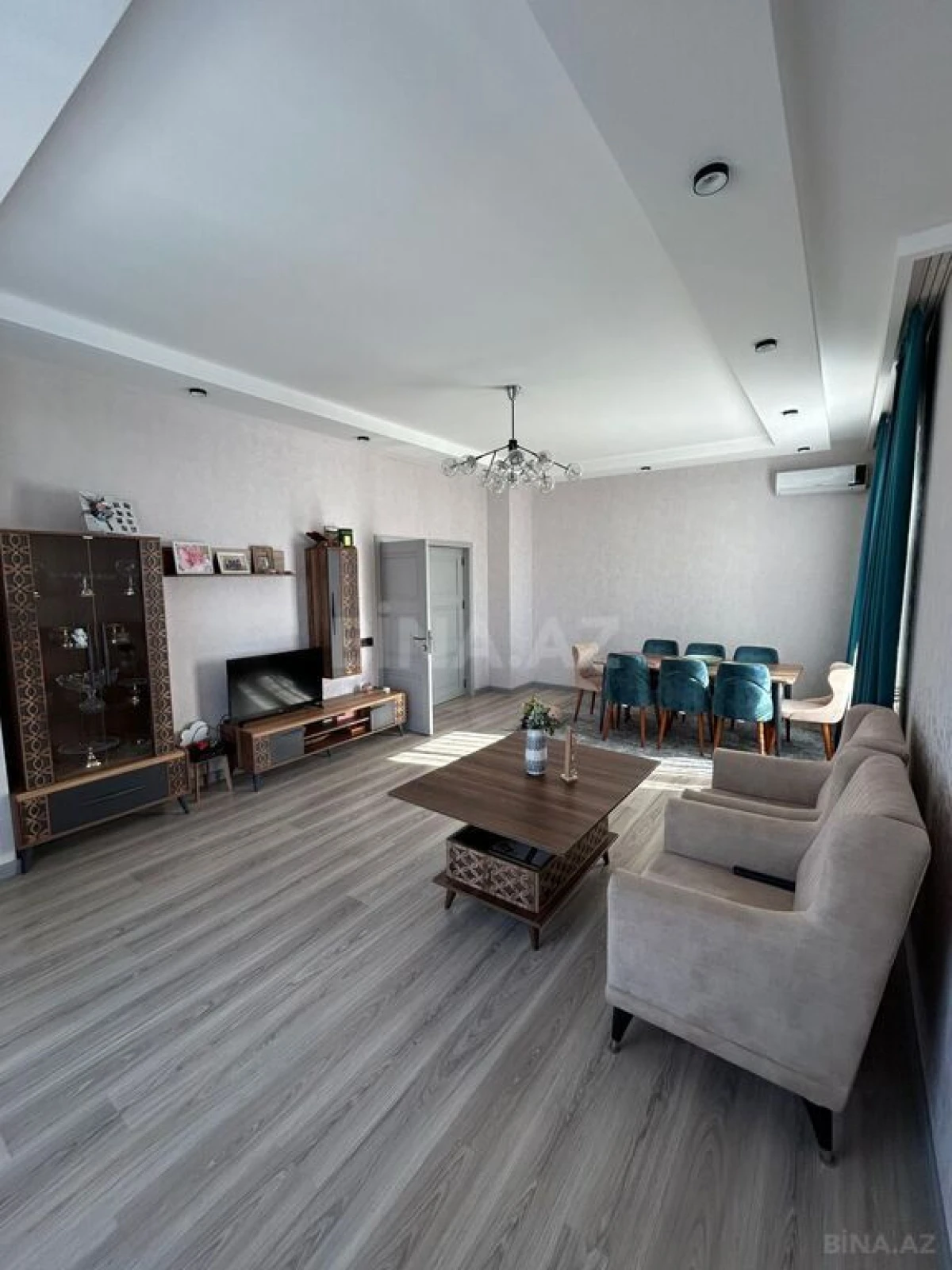 Satılır 7 otaqlı həyət evi 450 m²