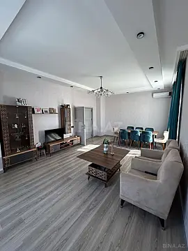 Satılır 7 otaqlı həyət evi 450 m²