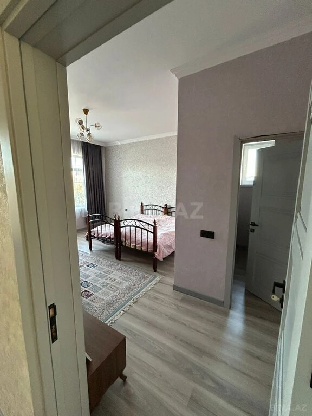 Satılır 7 otaqlı həyət evi 450 m²