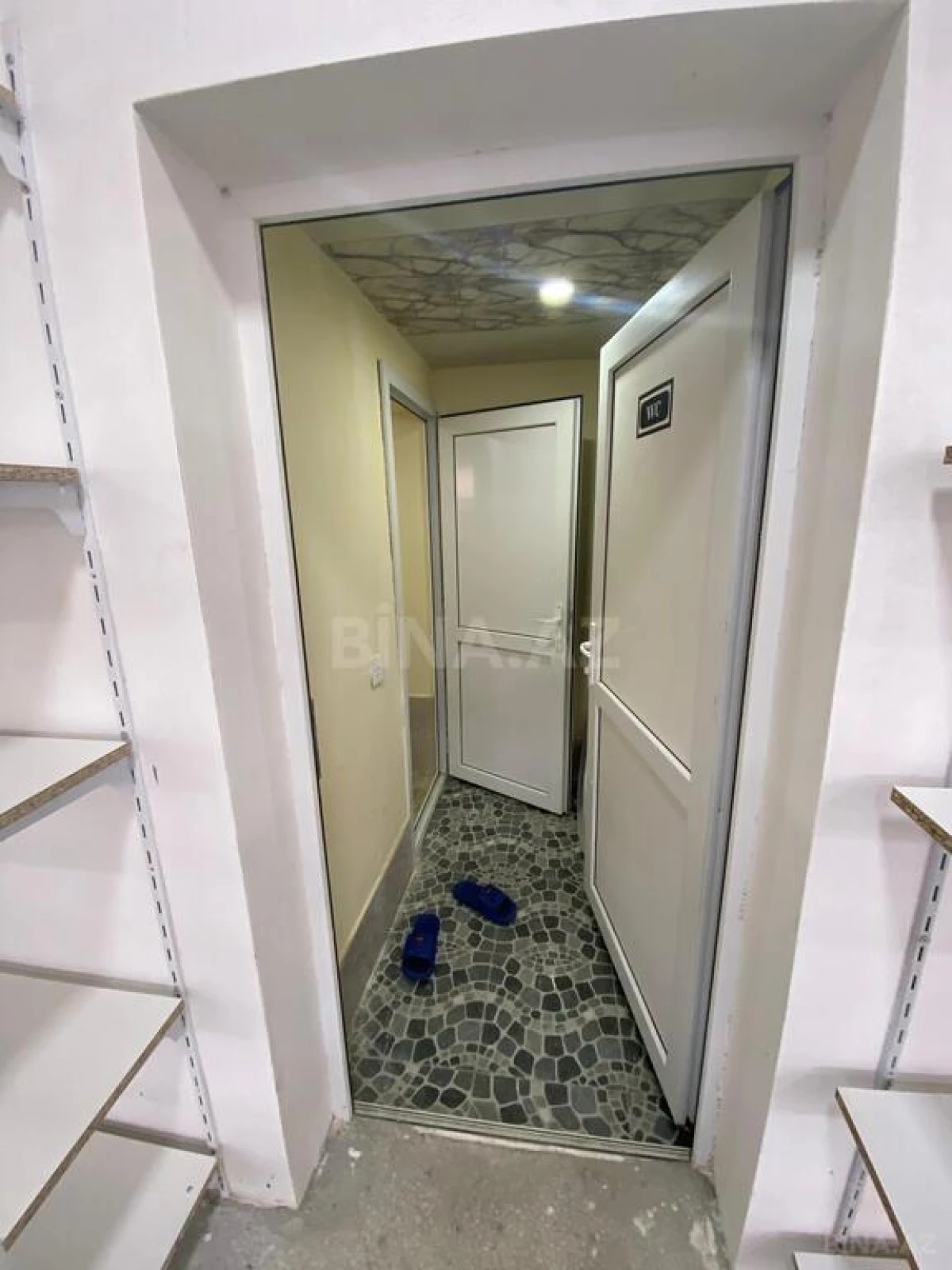 Satılır obyekt 240 m²