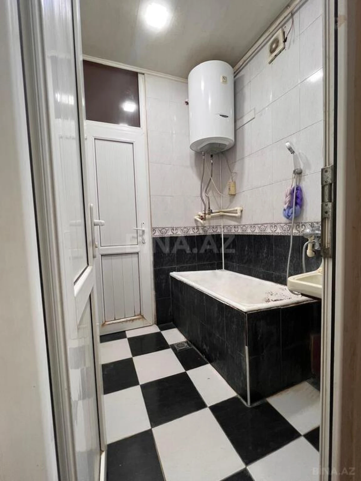 Satılır 3 otaqlı mənzil 75 m²