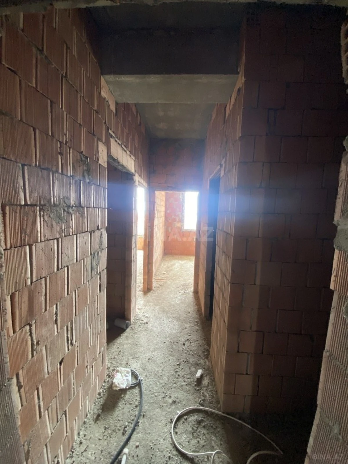 Satılır 2 otaqlı mənzil 52 m²