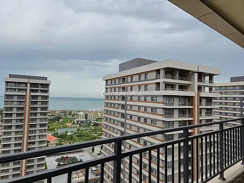 Satılır 3 otaqlı mənzil 157 m²