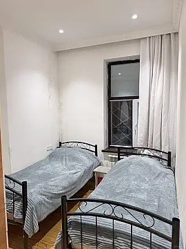 Kirayə verilir 2 otaqlı mənzil 40 m²