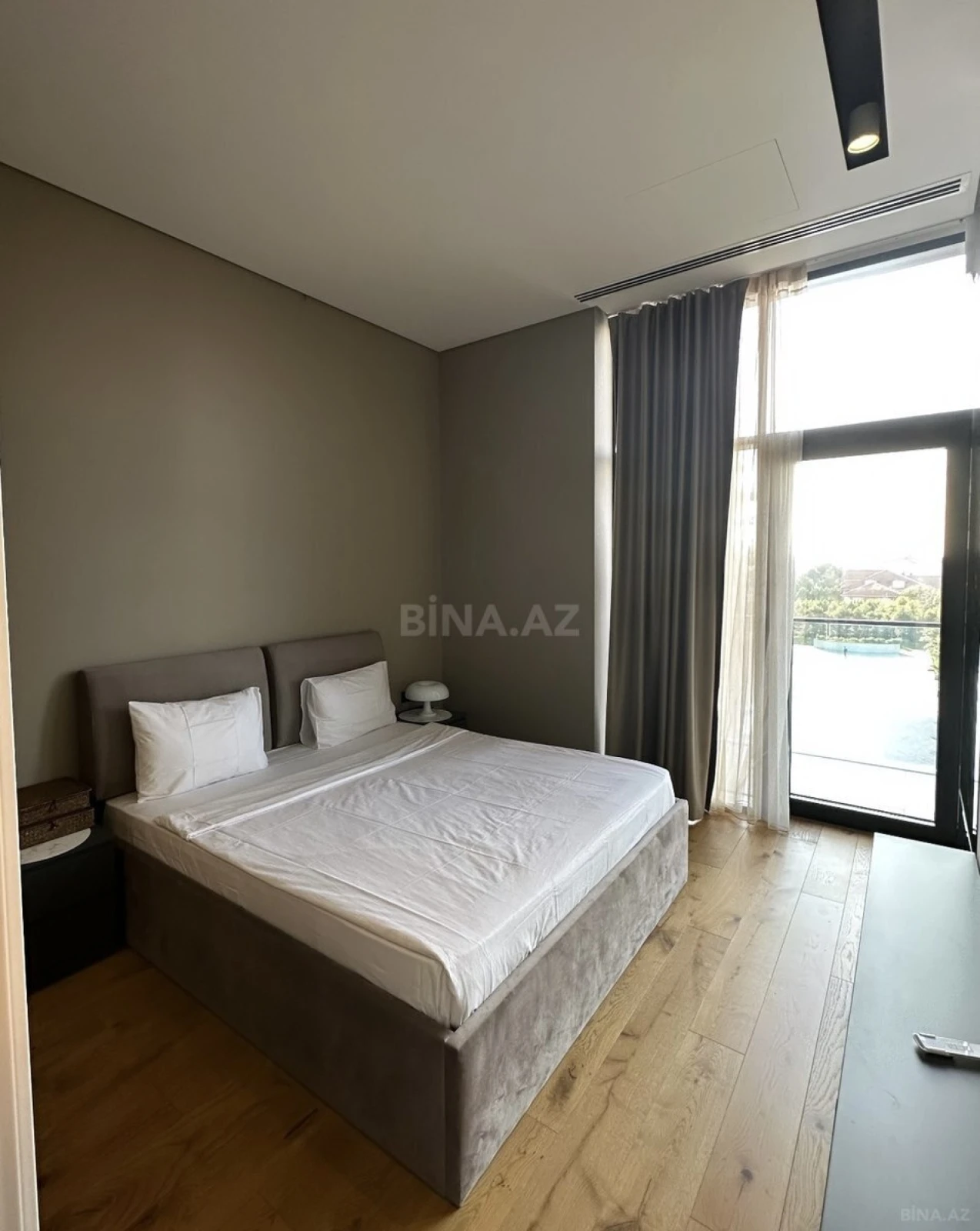 Kirayə verilir 2 otaqlı mənzil 72 m²