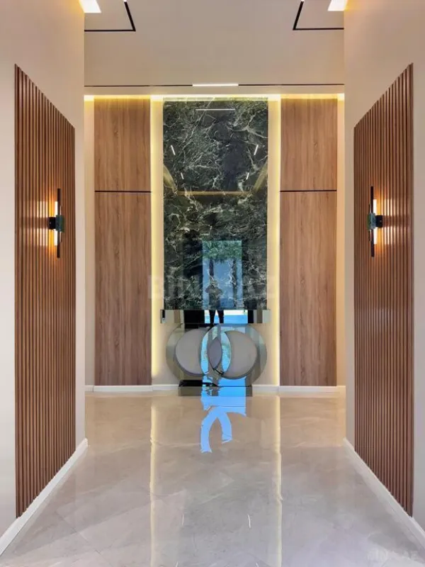 Satılır 5 otaqlı həyət evi 260 m²