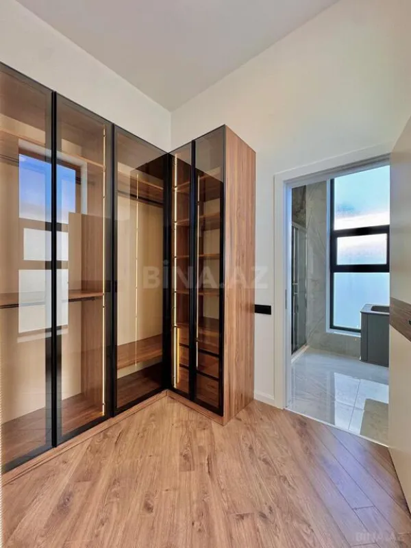 Satılır 5 otaqlı həyət evi 260 m²