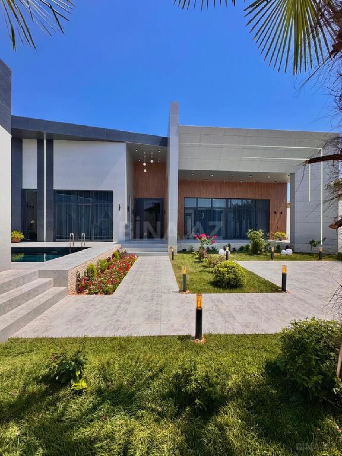 Satılır 5 otaqlı həyət evi 260 m²