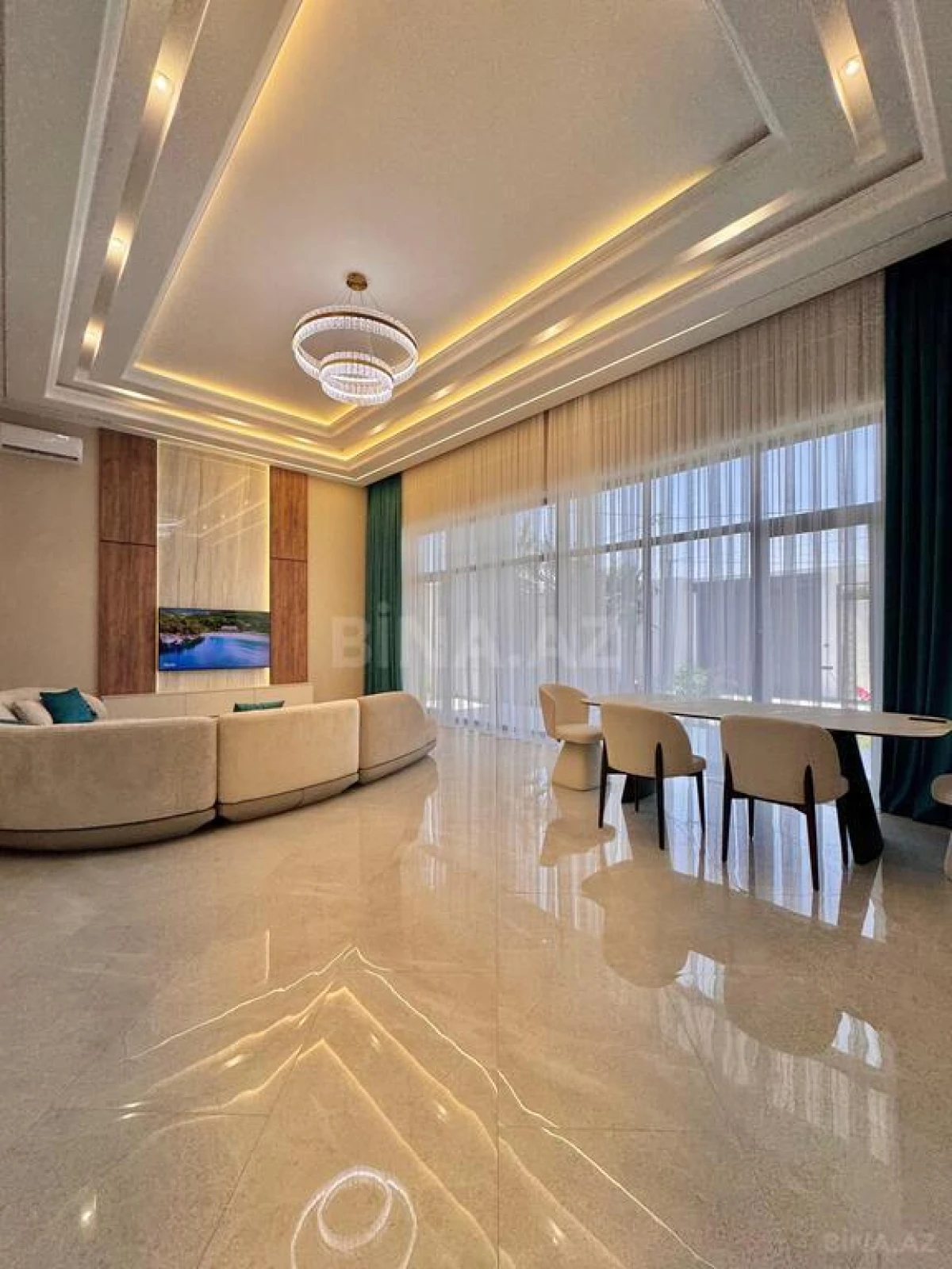Satılır 5 otaqlı həyət evi 260 m²