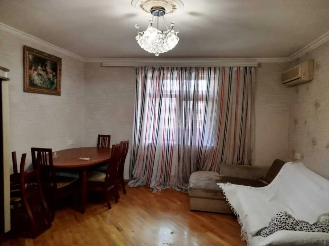 Kirayə verilir 2 otaqlı mənzil 60 m²