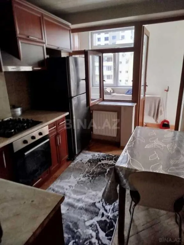 Kirayə verilir 2 otaqlı mənzil 60 m²