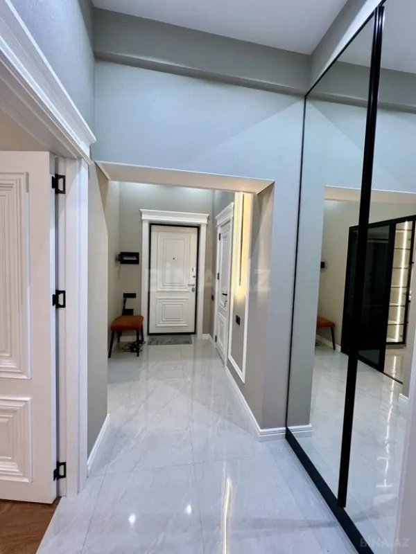 Kirayə verilir 2 otaqlı mənzil 67 m²