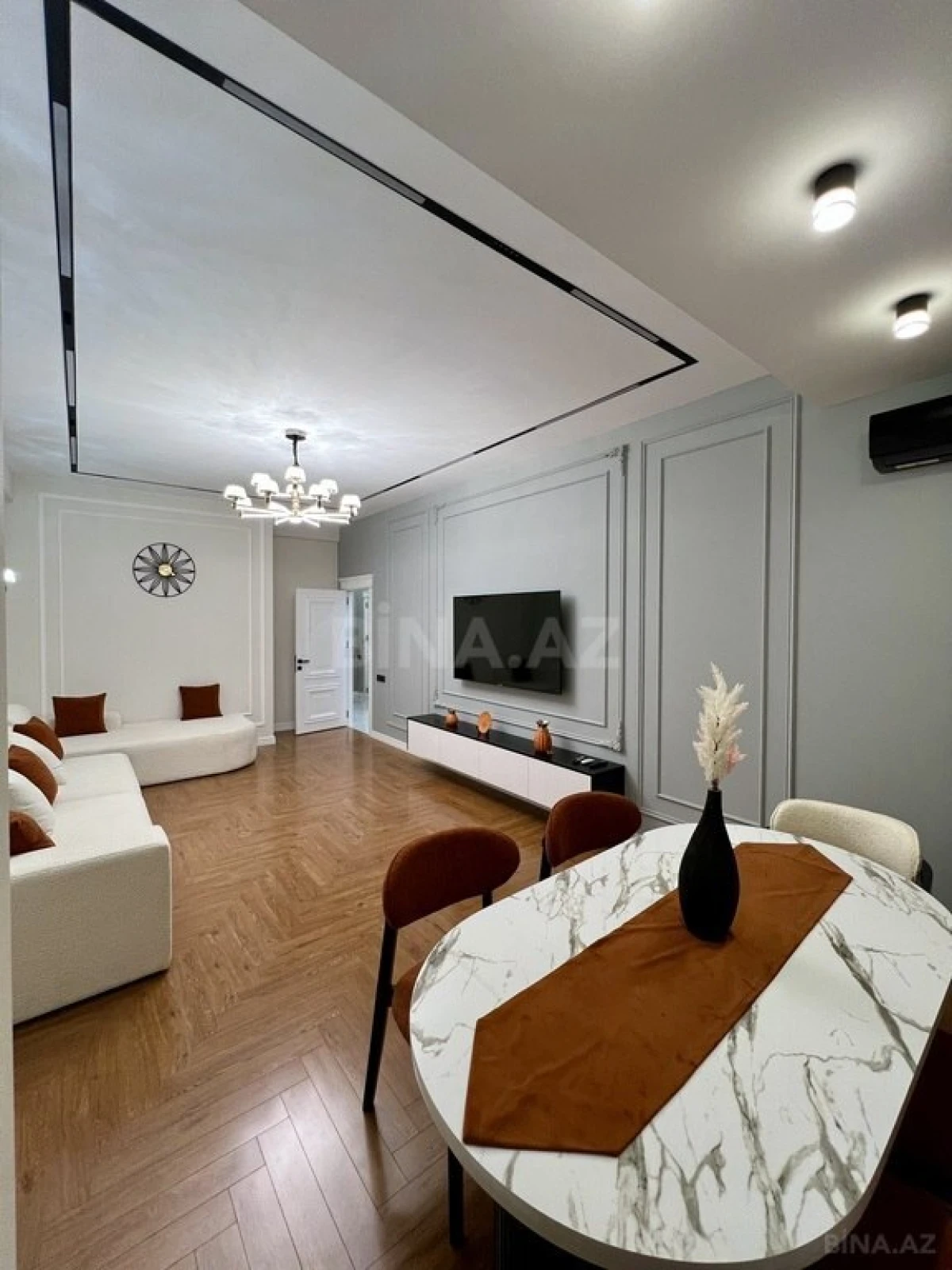 Kirayə verilir 2 otaqlı mənzil 67 m²
