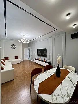 Kirayə verilir 2 otaqlı mənzil 67 m²