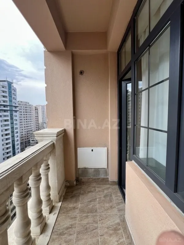 Kirayə verilir 2 otaqlı mənzil 67 m²