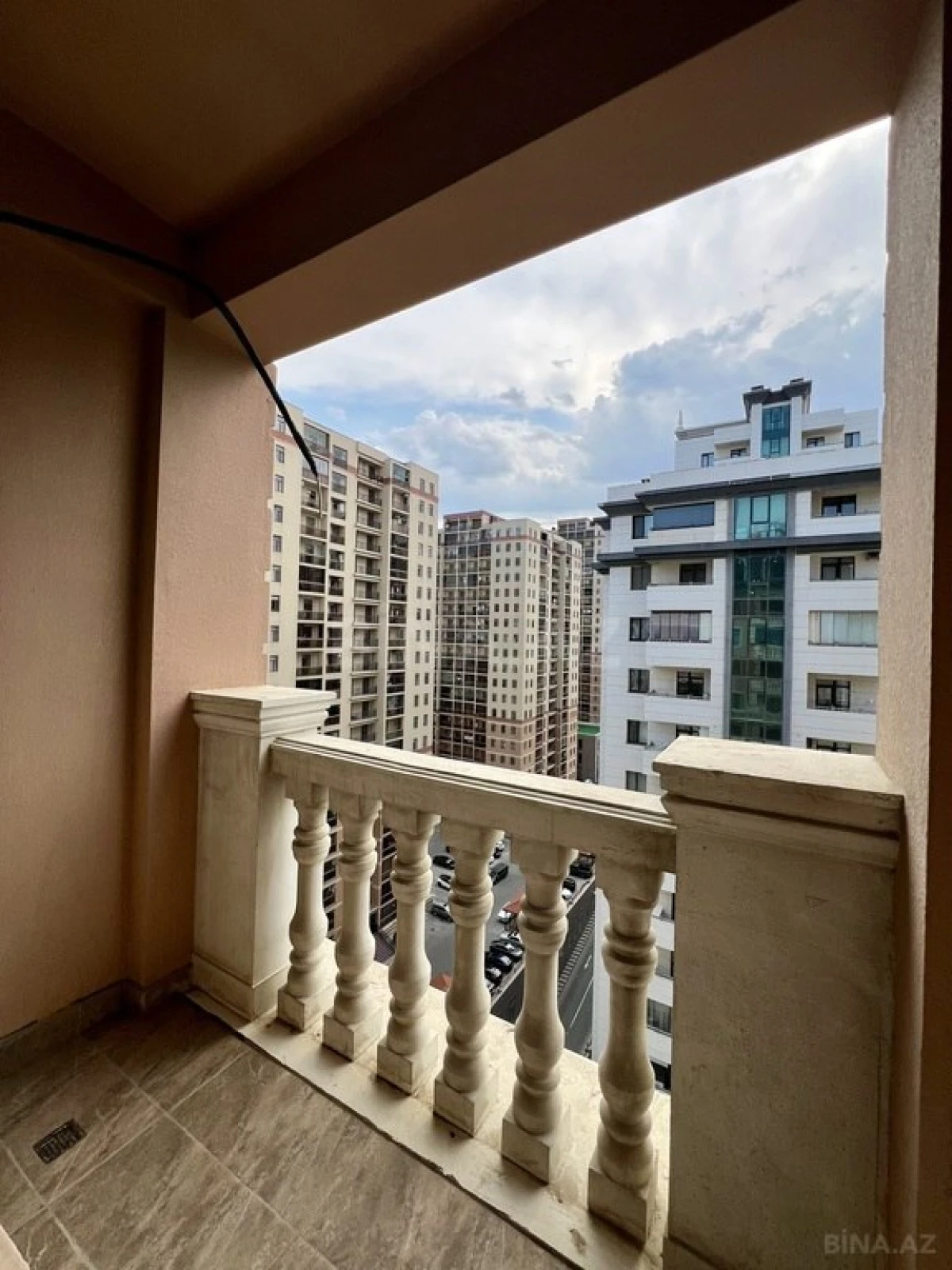 Kirayə verilir 2 otaqlı mənzil 67 m²